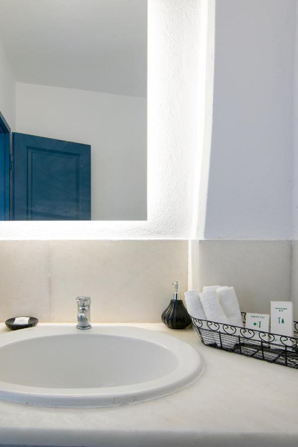 Delion View Hotel Fira  Bagian luar foto